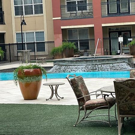 Blueplatinum Luxury Apartment Houston Exterior photo